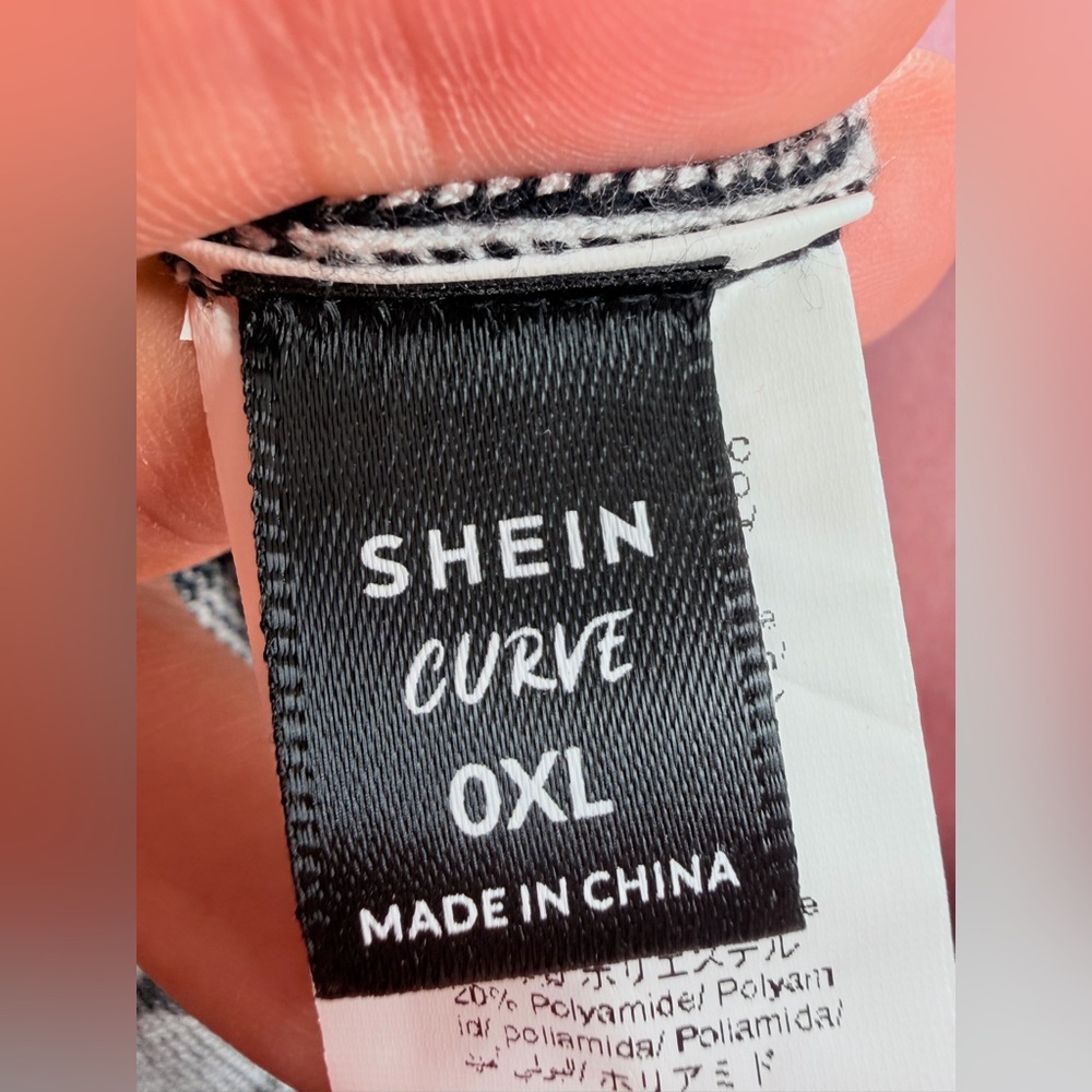 NWOT Shein Curve 2-D Print Cardigan - Picture 11 of 11